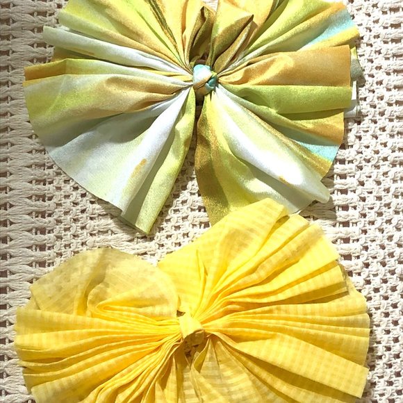 FREE Shipping! Striped Fan Bow Barrette Set Size:  5"L, 3"W - Picture 1 of 16